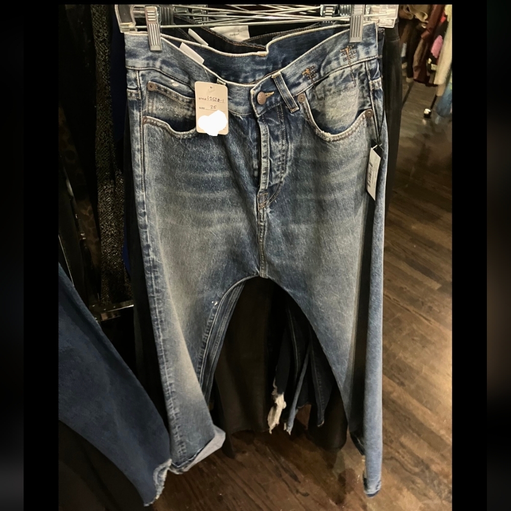 R13 Women’s Boyfriend Jeans in Faded Blue Denim - Picture 2 of 8